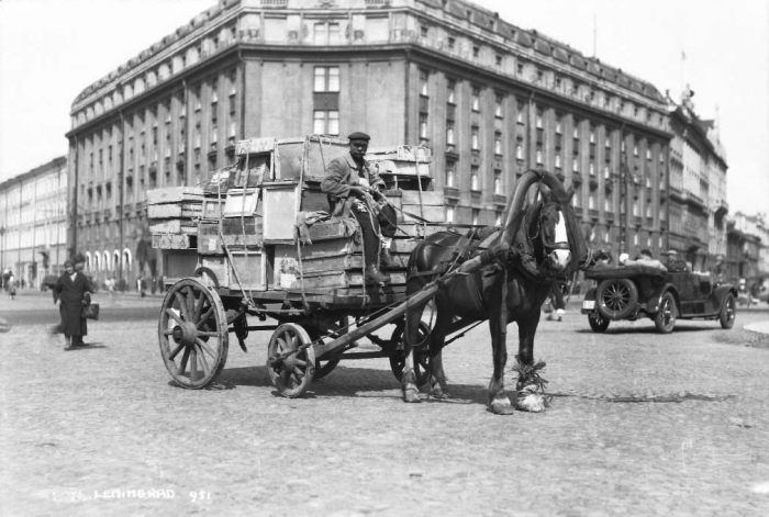 площадь Воровского (Исаакиевская) 1932-1934